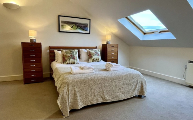 Your Space Apartments - Manor House