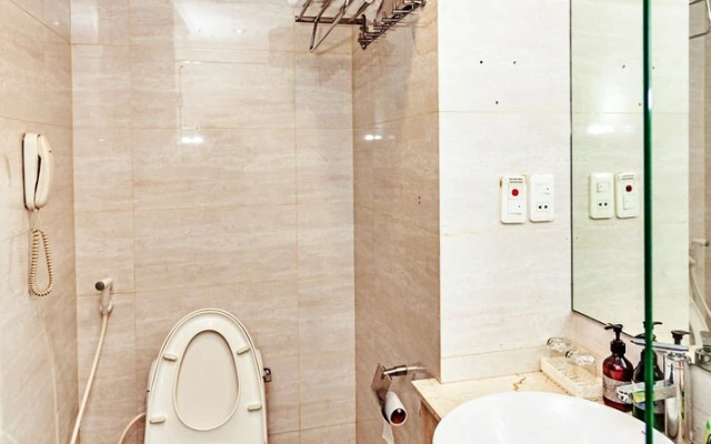 HANZ Royal Hotel
