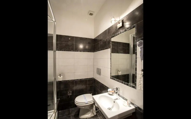 Monica Apartment