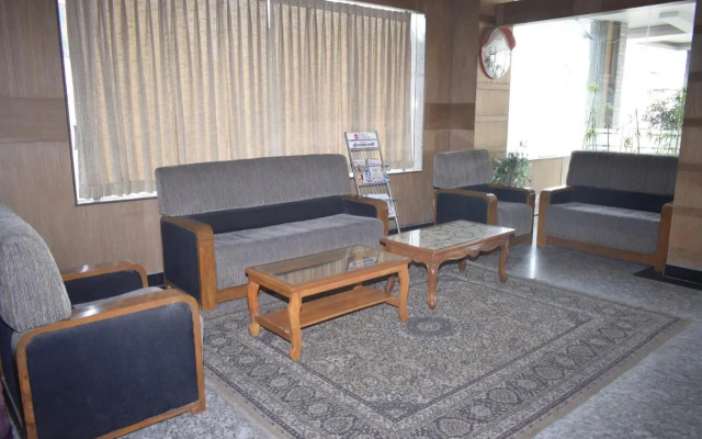 Hotel Tamizh Park