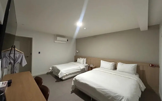 Priberry Hotel