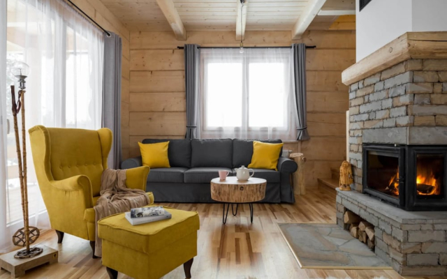 Comfortable Holiday Home, 3 Bedrooms, Fireplace