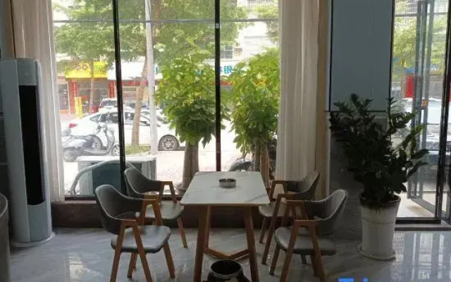 Qinzhou Qinnan Liwan Hotel
