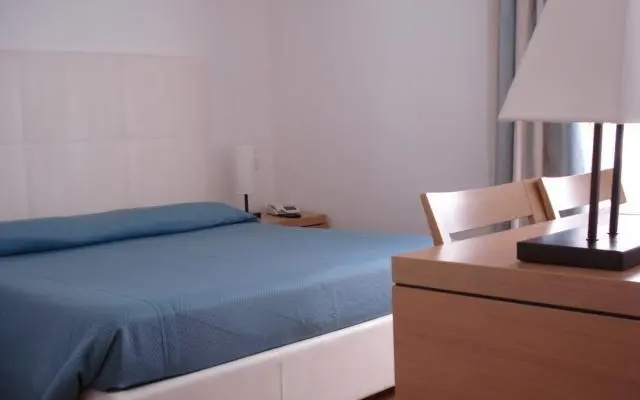 Bi Hotel
