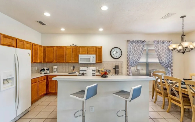 Gorgeous Davenport 5 Bed Villa With Pool Hot Tub