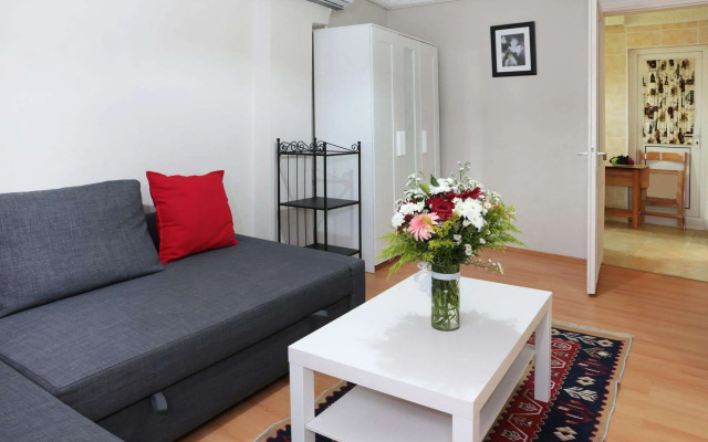 Ekim Apartments