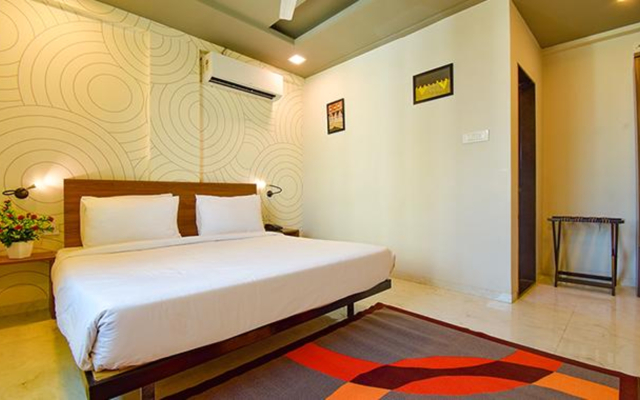 Fabhotel Manomay Homes