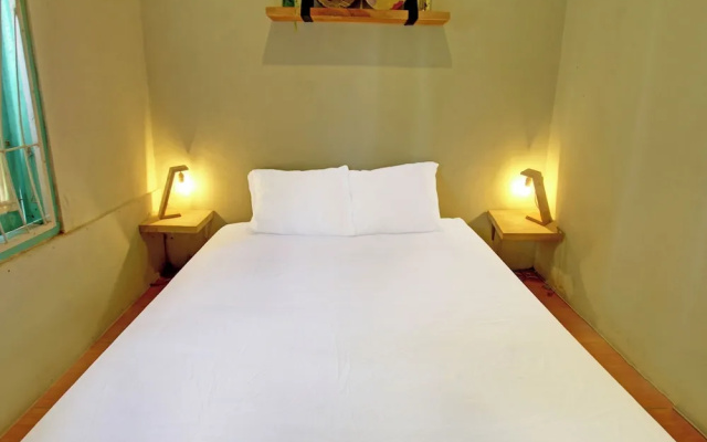 OYO 92825 Kamar Lombok