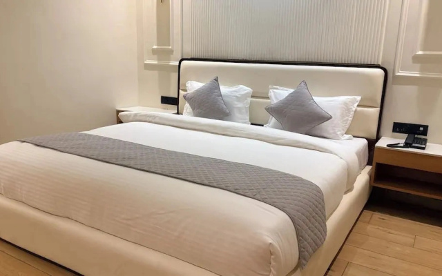 Hotel Midas