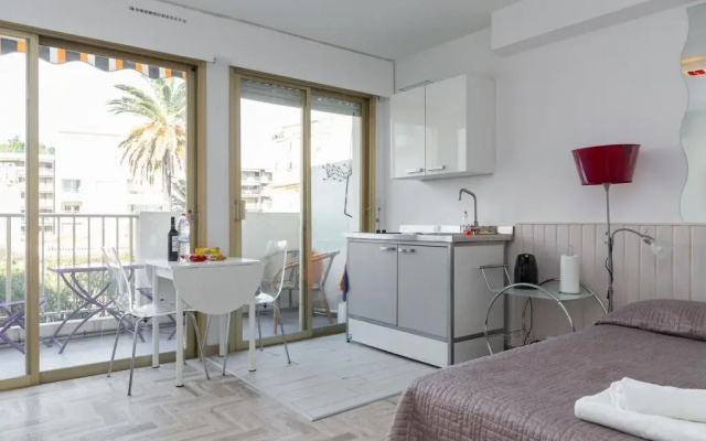Maubourg Studio