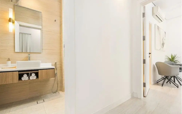 Luxury & Elegant Apartment in Almughrizat