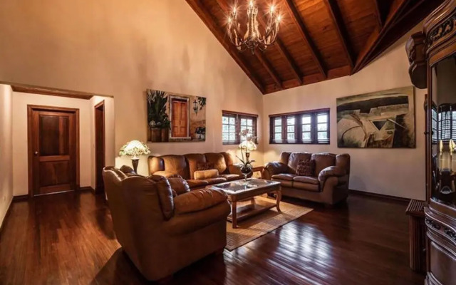 Srvittinivillas Brres/16 Spacius Villa / Large Family/ Group/ Couples/holiday