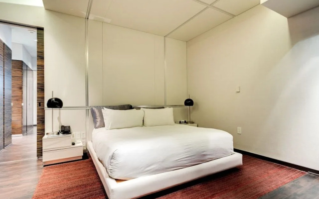 StripViewSuites at Palms Place Penthouses