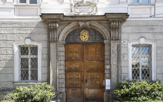 Отель Gästehaus im Priesterseminar Salzburg Австрия, Зальцбург - отзывы, цены и фото номеров - забронировать отель Gästehaus im Priesterseminar Salzburg онлайн вид на фасад