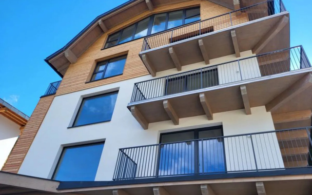 Apartment Top 2 See