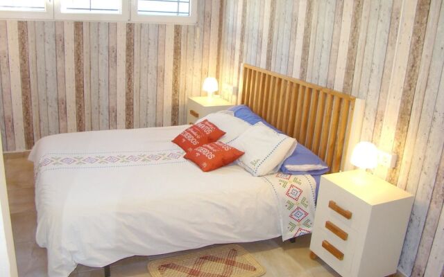 Отель Studio in Oliva, With Furnished Terrace and Wifi - 400 m From the Beac Испания, Олива - отзывы, цены и фото номеров - забронировать отель Studio in Oliva, With Furnished Terrace and Wifi - 400 m From the Beac онлайн комната для гостей