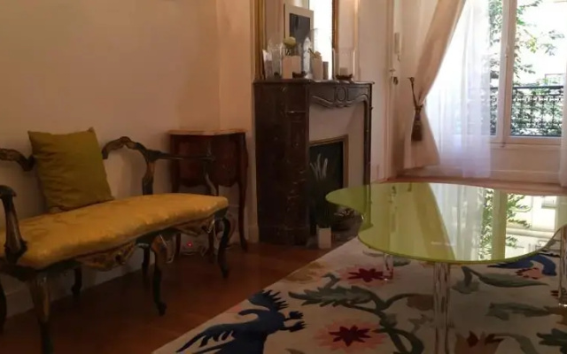 Appartement de Luxe Avenue Montaigne