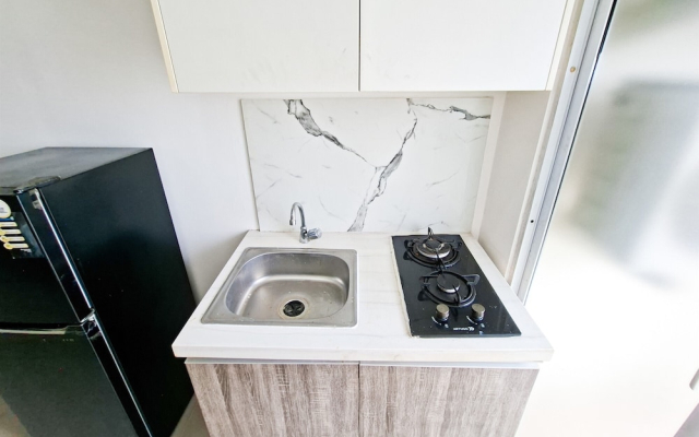 Studio Apartment Near Bojong Indah Station At Vittoria Residence