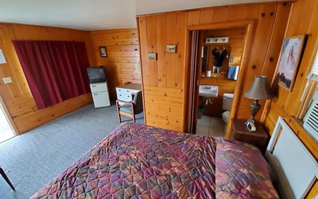 Athol Motel