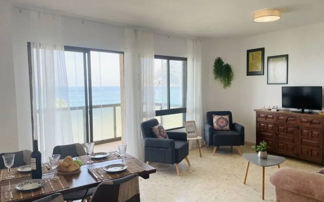 Apartamento Sol y Mar la Herradura by At Home Cost