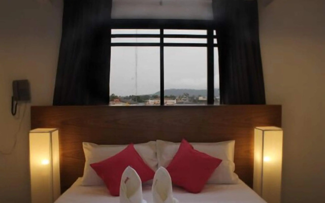 I Room Hotel
