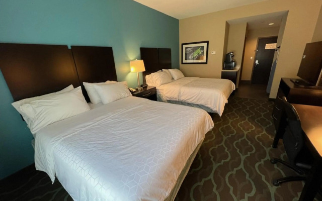 Holiday Inn Express & Suites Cuero by IHG
