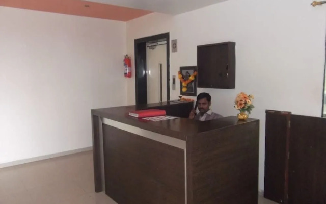 Hotel Trimurti Pride