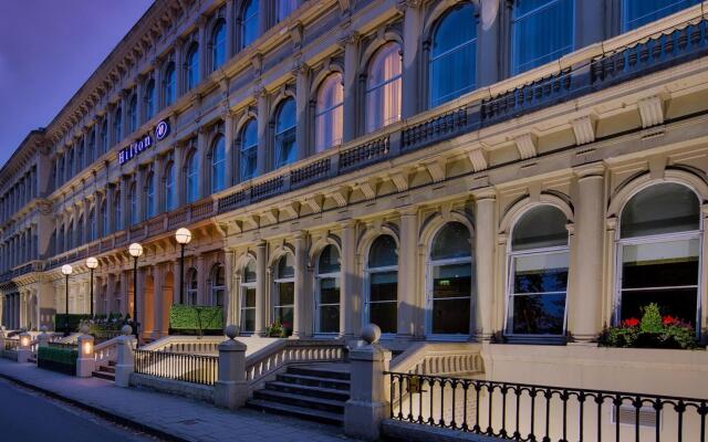 Hilton Glasgow Grosvenor Hotel вид на фасад