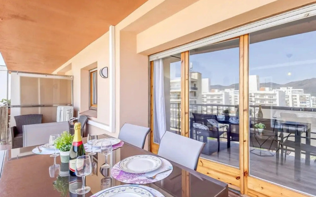 Lush Apartment With View