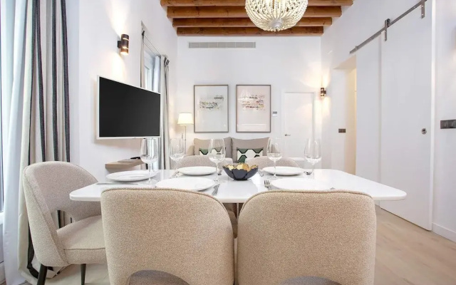 Bright Apartment in Sevilla Teodosio II