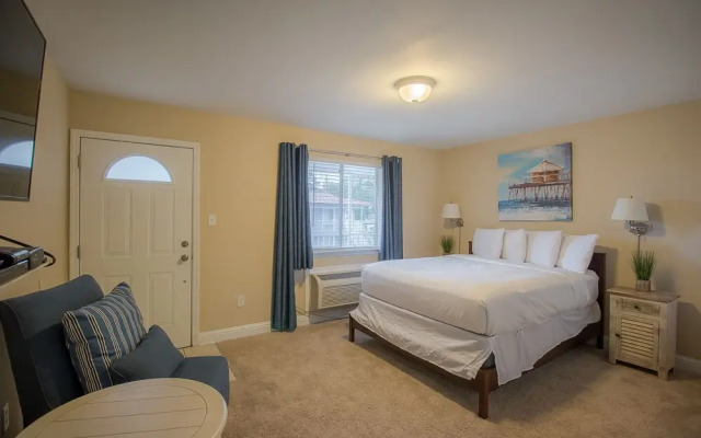 Oak Shores-Oak Shores Studio 4