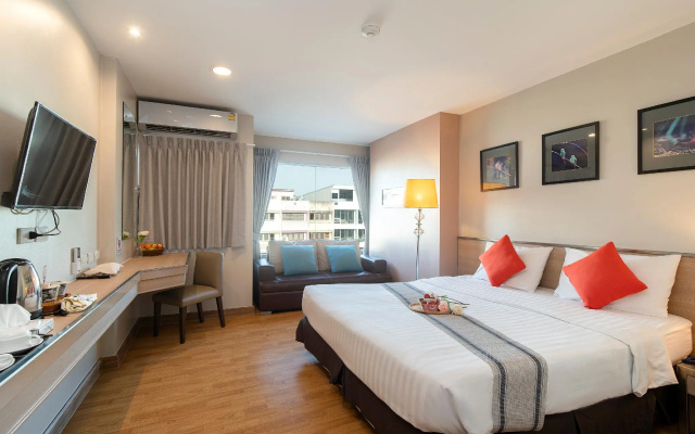 Bangkok Loft Inn