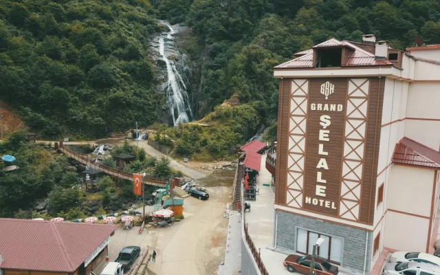 Grand Selale Hotel