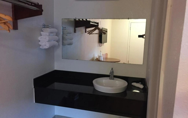 FairBridge Inn Express North Lima