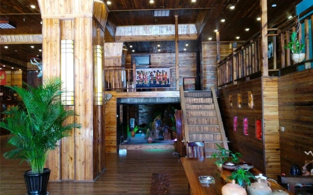 Peacock Princess Hotel