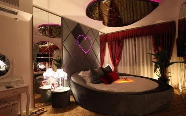 Love Theme Hotel - Shanghai Yuyuan Garden Branch