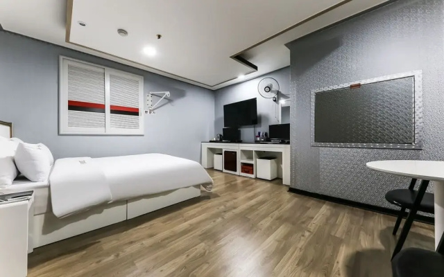Boryeong QQ Motel