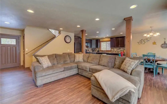 White Elm Lane 21