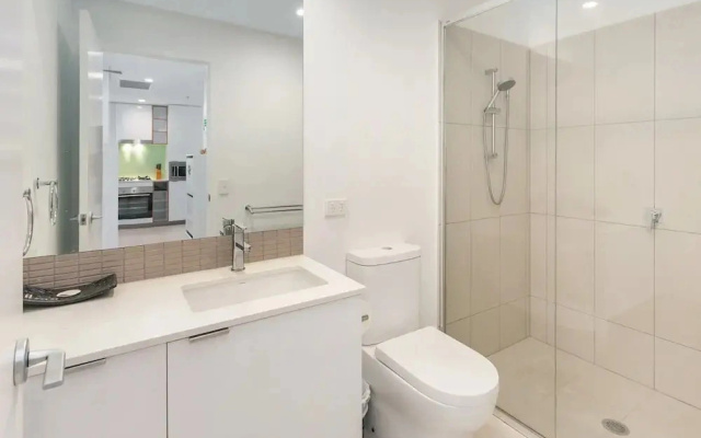 Beautiful Unit With Gym and Pool Near Museums
