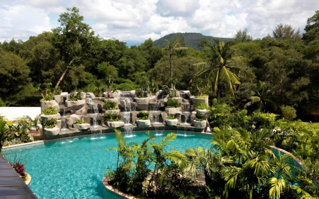 Курортный отель Maikhao Palm Beach
