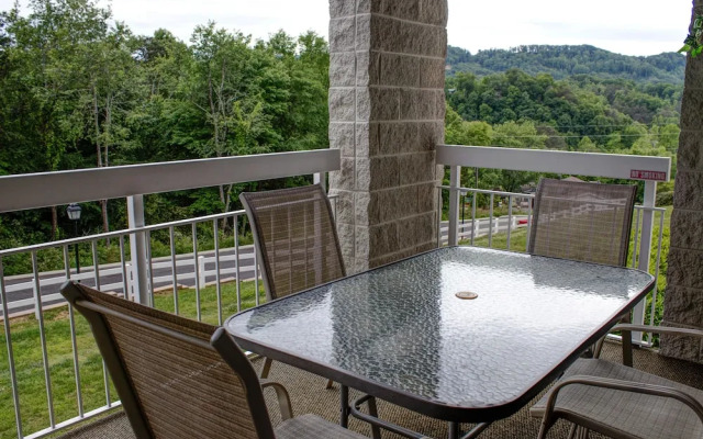 Whispering Pines 324