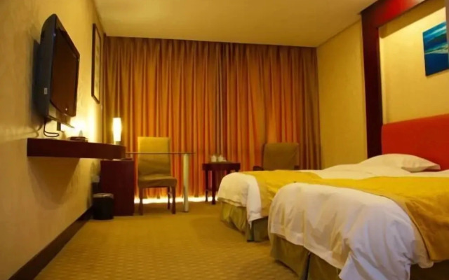 Royal Hotel