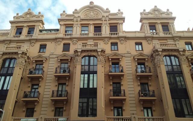 Отель Hostal Montecarlo Испания, Мадрид - отзывы, цены и фото номеров - забронировать отель Hostal Montecarlo онлайн вид на фасад