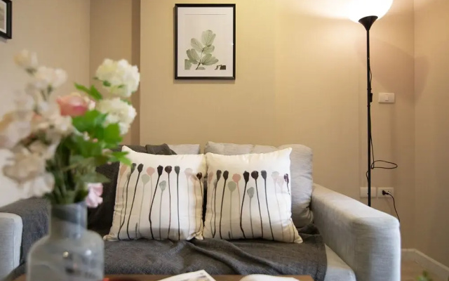 Near BK University Quiet Condo in Rama4 bkb132