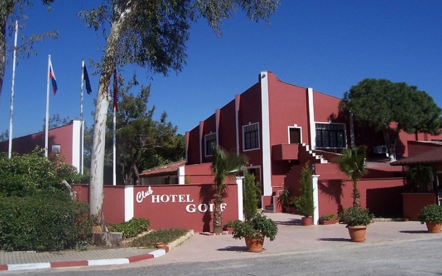 Maya Golf Hotel вид на фасад