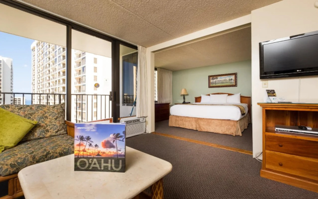Waikiki Banyan Condo Located One Block From Waikiki Beach!