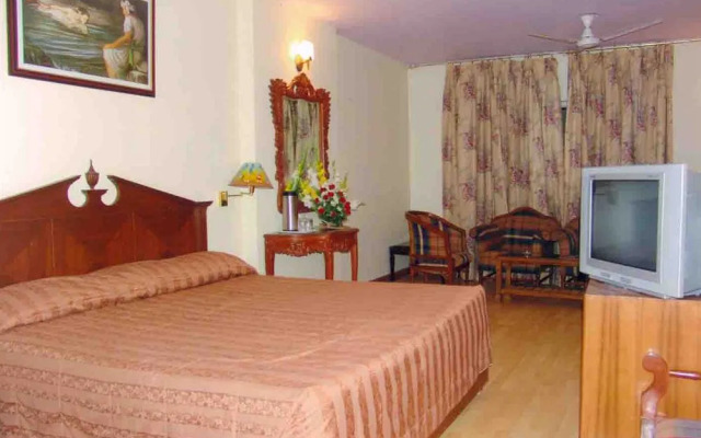 Hotel Grand Sartaj