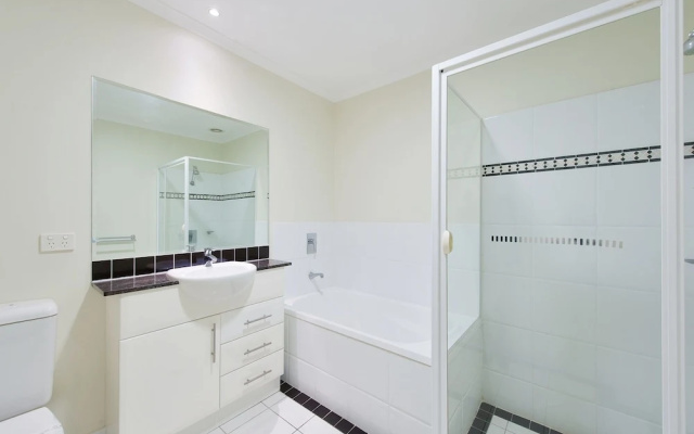 Shoal Bay Road, Barrington, Unit 406