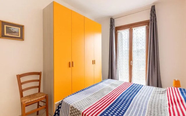 Apartment With air Conditioning and sea Views