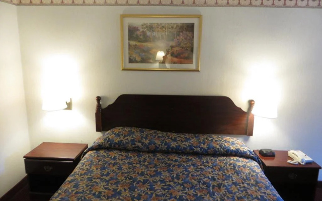Eastwood Inn